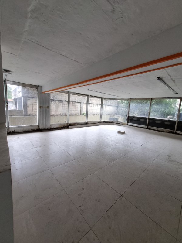 ALUGA-SE EXCELENTE SALÃO COMERCIAL – 200M2 – LOCALIZAÇÃO NOBRE Rua Professor Artur Ramos São Paulo - 