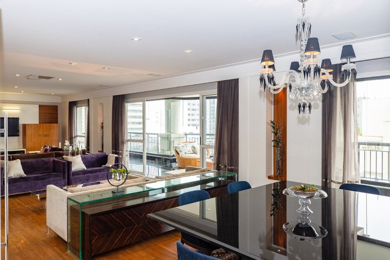 Apartamento 300m² no Planalto Paulista 4 suítes 5 vagas Alameda dos Tupiniquins São Paulo - 
