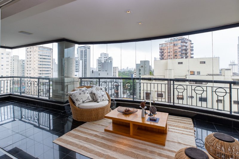 Apartamento 300m² no Planalto Paulista 4 suítes 5 vagas Alameda dos Tupiniquins São Paulo - 