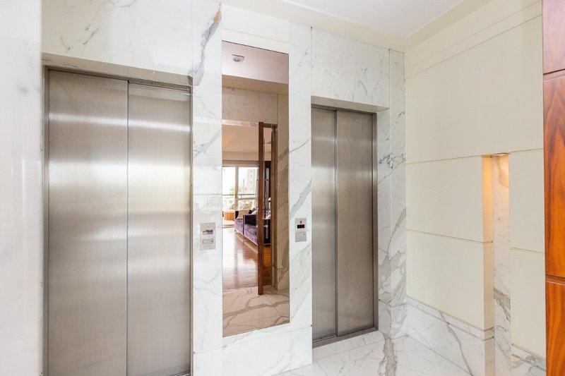 Apartamento 300m² no Planalto Paulista 4 suítes 5 vagas Alameda dos Tupiniquins São Paulo - 