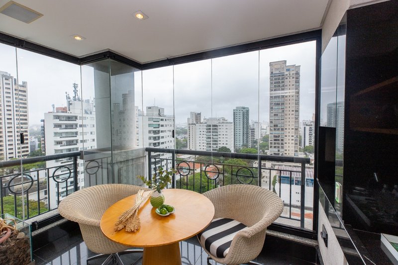 Apartamento 300m² no Planalto Paulista 4 suítes 5 vagas Alameda dos Tupiniquins São Paulo - 