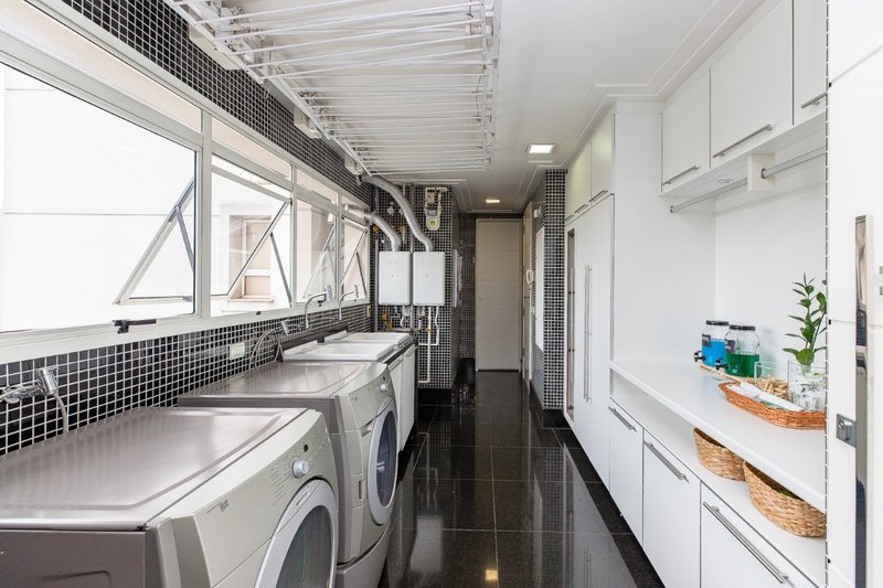Apartamento 300m² no Planalto Paulista 4 suítes 5 vagas Alameda dos Tupiniquins São Paulo - 