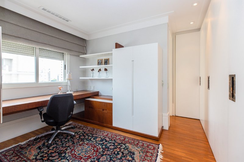 Apartamento 300m² no Planalto Paulista 4 suítes 5 vagas Alameda dos Tupiniquins São Paulo - 