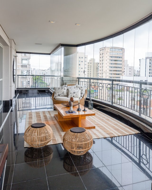 Apartamento 300m² no Planalto Paulista 4 suítes 5 vagas Alameda dos Tupiniquins São Paulo - 