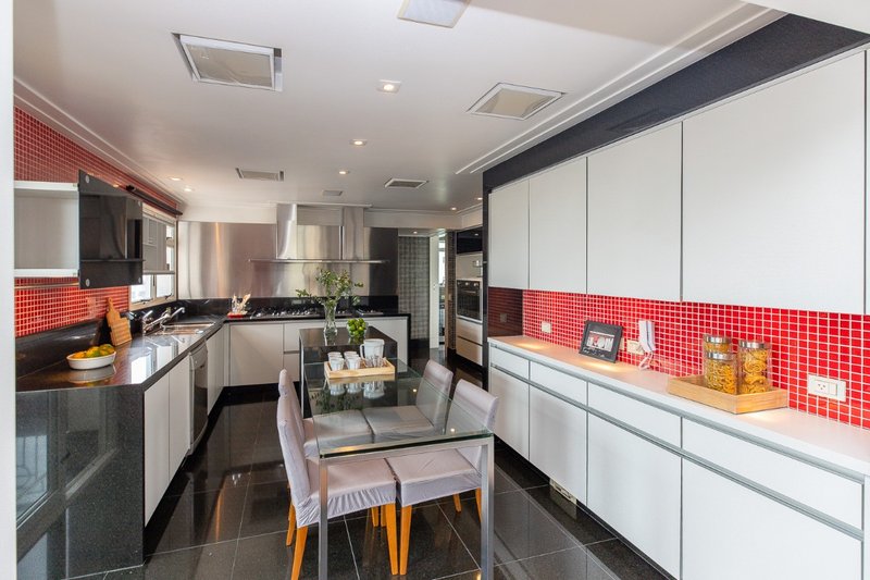 Apartamento 300m² no Planalto Paulista 4 suítes 5 vagas Alameda dos Tupiniquins São Paulo - 