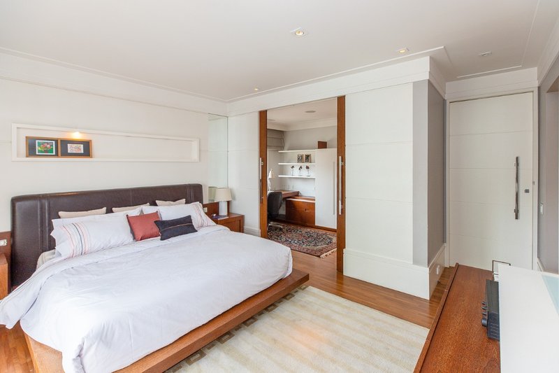 Apartamento 300m² no Planalto Paulista 4 suítes 5 vagas Alameda dos Tupiniquins São Paulo - 