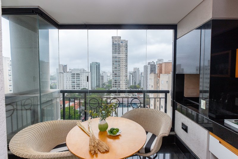 Apartamento 300m² no Planalto Paulista 4 suítes 5 vagas Alameda dos Tupiniquins São Paulo - 