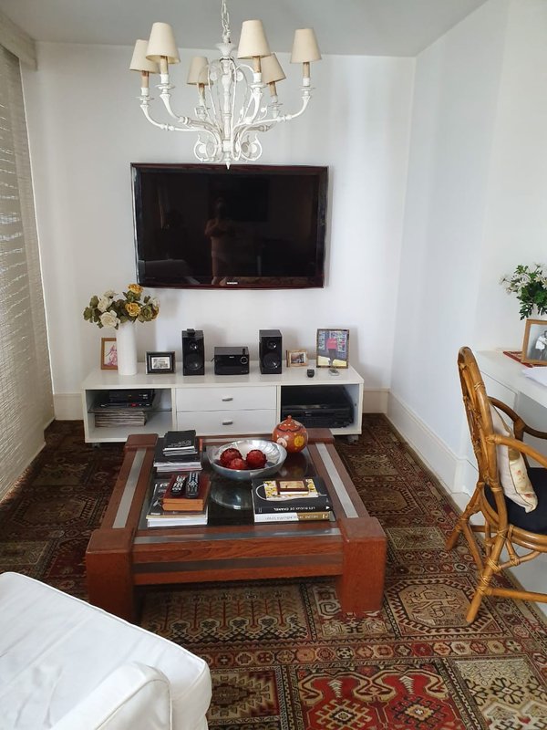 ALUGA-SE COBERTURA – 126M2 – 2 QUARTOS – 1 VAGA – LOCALIZAÇÃO LUXUOSA Rua Professor Artur Ramos São Paulo - 