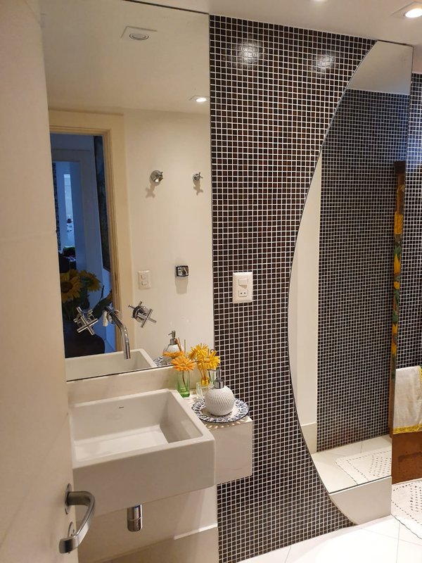 ALUGA-SE COBERTURA – 126M2 – 2 QUARTOS – 1 VAGA – LOCALIZAÇÃO LUXUOSA Rua Professor Artur Ramos São Paulo - 