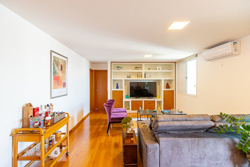 Apartamento 125m² no Brooklin 3 dorm 1 suíte 3 vagas Rua Princesa Isabel São Paulo - 