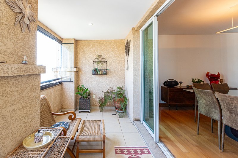 Apartamento 125m² no Brooklin 3 dorm 1 suíte 3 vagas Rua Princesa Isabel São Paulo - 