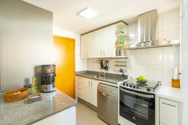 Apartamento 125m² no Brooklin 3 dorm 1 suíte 3 vagas Rua Princesa Isabel São Paulo - 