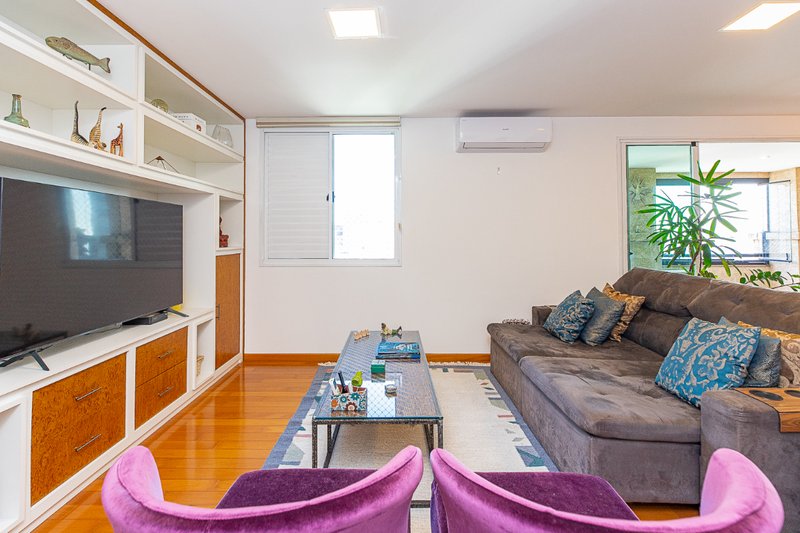 Apartamento 125m² no Brooklin 3 dorm 1 suíte 3 vagas Rua Princesa Isabel São Paulo - 
