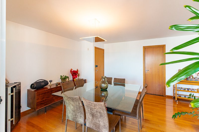 Apartamento 125m² no Brooklin 3 dorm 1 suíte 3 vagas Rua Princesa Isabel São Paulo - 