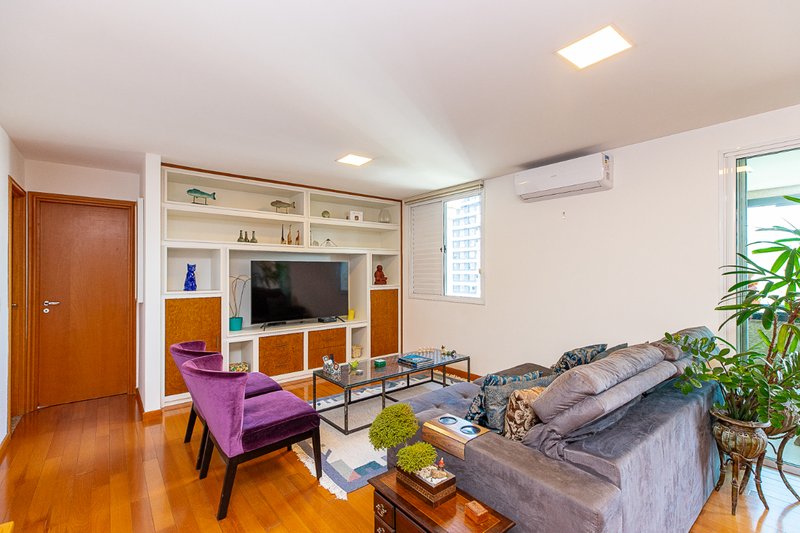 Apartamento 125m² no Brooklin 3 dorm 1 suíte 3 vagas Rua Princesa Isabel São Paulo - 