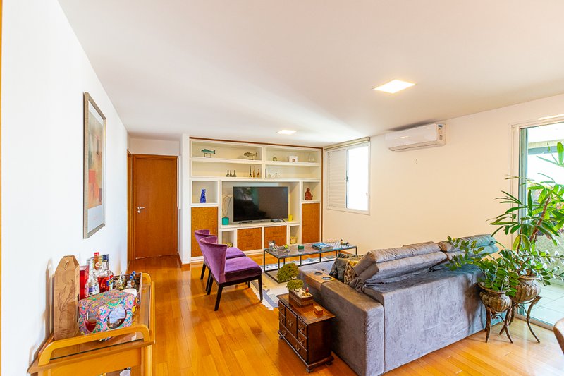 Apartamento 125m² no Brooklin 3 dorm 1 suíte 3 vagas Rua Princesa Isabel São Paulo - 