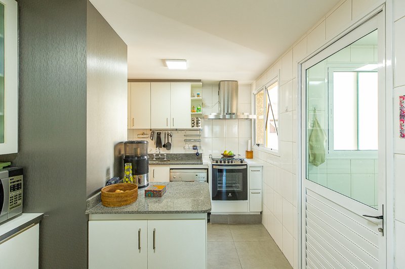 Apartamento 125m² no Brooklin 3 dorm 1 suíte 3 vagas Rua Princesa Isabel São Paulo - 