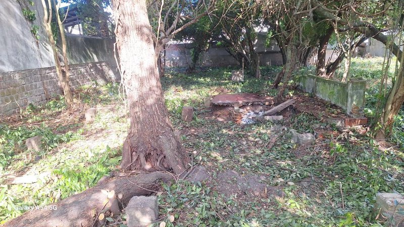Terreno com 900m2 próximo á Av Tramandaí Rua Leme Porto Alegre - 