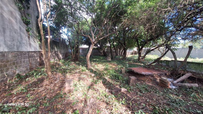 Terreno com 900m2 próximo á Av Tramandaí Rua Leme Porto Alegre - 