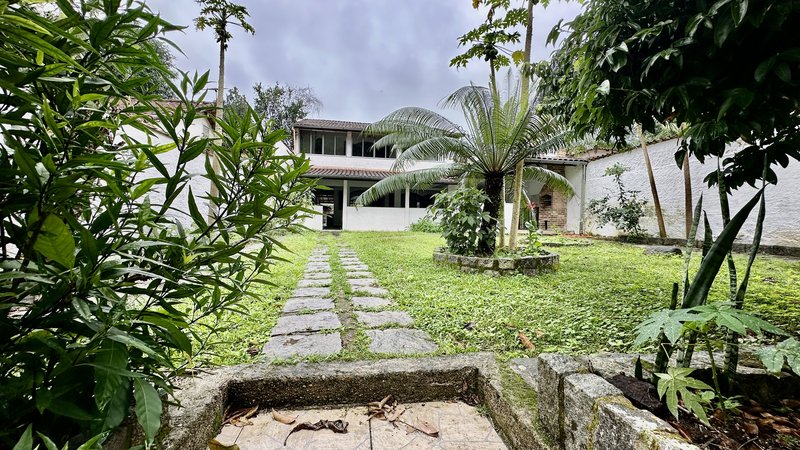 ⸻  🏡 Casa em Condomínio – Iconha, Guapimirim/RJ Estrada da Caneca Fina Guapimirim - 