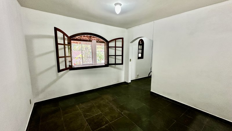 ⸻  🏡 Casa em Condomínio – Iconha, Guapimirim/RJ Estrada da Caneca Fina Guapimirim - 