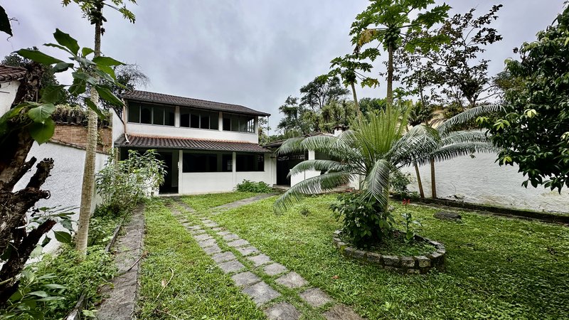 ⸻  🏡 Casa em Condomínio – Iconha, Guapimirim/RJ Estrada da Caneca Fina Guapimirim - 