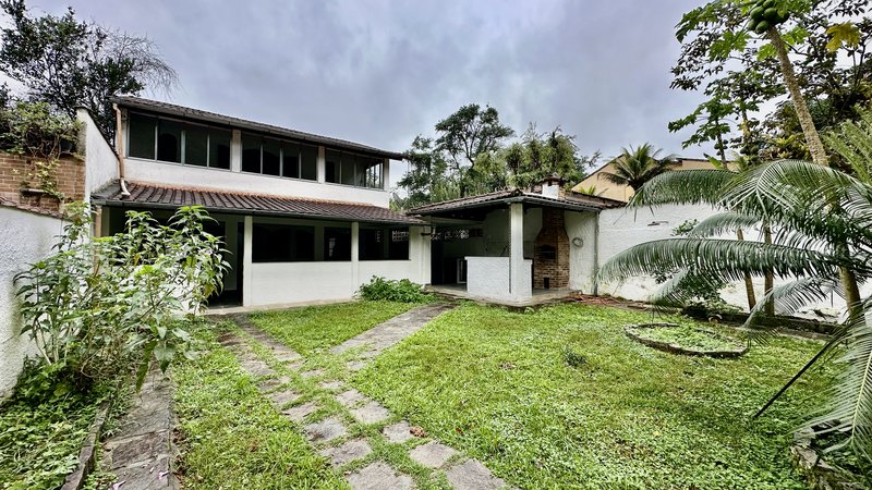 ⸻  🏡 Casa em Condomínio – Iconha, Guapimirim/RJ Estrada da Caneca Fina Guapimirim - 