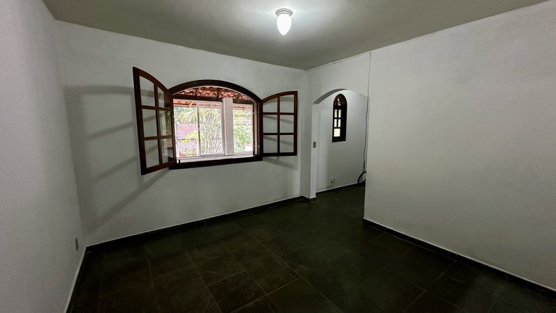 ⸻  🏡 Casa em Condomínio – Iconha, Guapimirim/RJ Estrada da Caneca Fina Guapimirim - 
