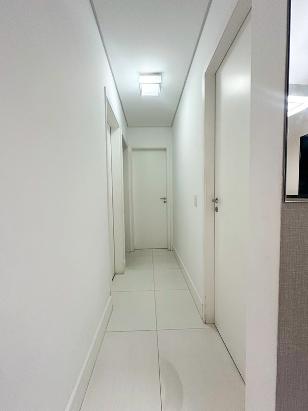Apartamento com três dormitórios sendo uma suite, lazer completo , próximo centro Arujá Rua Diomar Fernandes Negretti Arujá - 