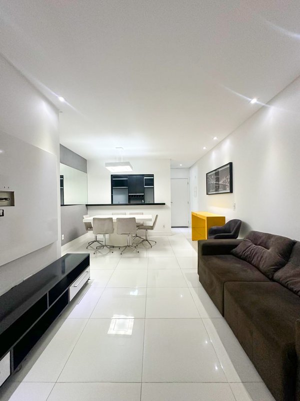 Apartamento com três dormitórios sendo uma suite, lazer completo , próximo centro Arujá Rua Diomar Fernandes Negretti Arujá - 