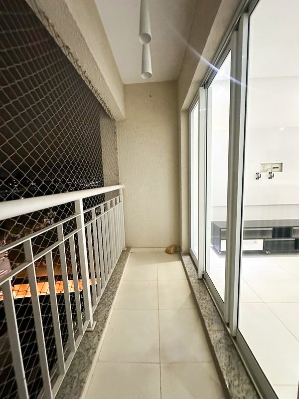 Apartamento com três dormitórios sendo uma suite, lazer completo , próximo centro Arujá Rua Diomar Fernandes Negretti Arujá - 