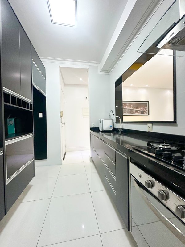 Apartamento com três dormitórios sendo uma suite, lazer completo , próximo centro Arujá Rua Diomar Fernandes Negretti Arujá - 