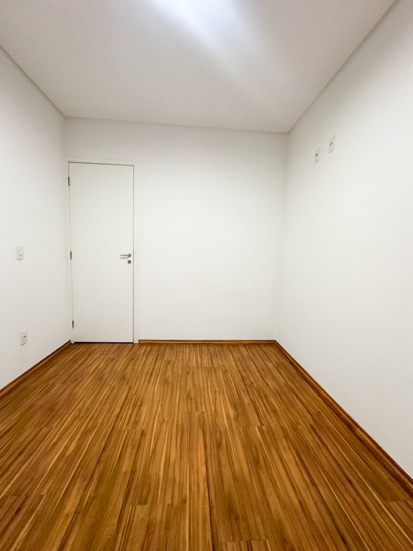 Apartamento com três dormitórios sendo uma suite, lazer completo , próximo centro Arujá Rua Diomar Fernandes Negretti Arujá - 