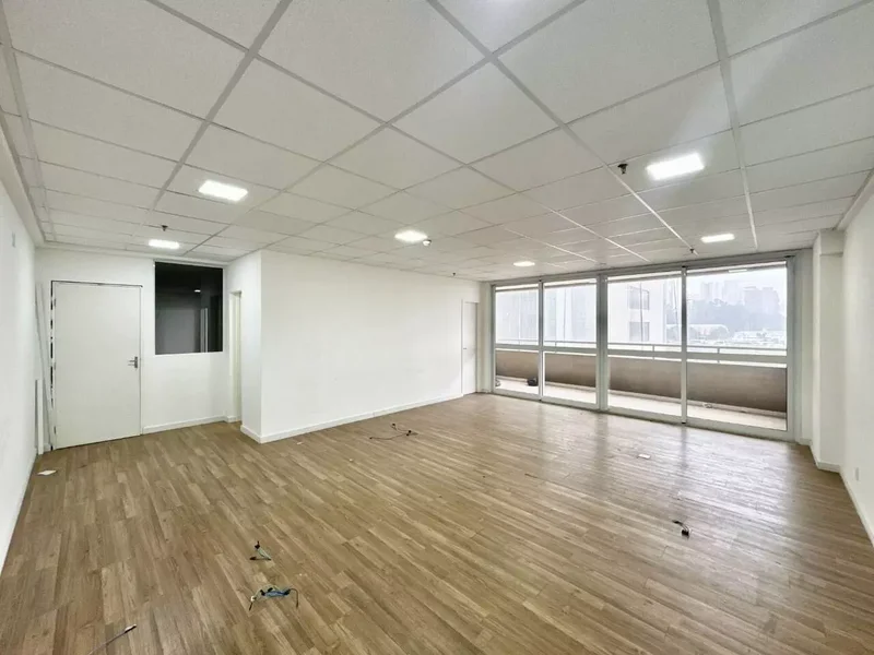 VENDE-SE CONJUNTO COMERCIAL 120M2 – REGIÃO DE EXPANSÃO IMOBILIÁRIA – VALORIZAÇÃO CERTA!! Rua Verbo Divino São Paulo - 