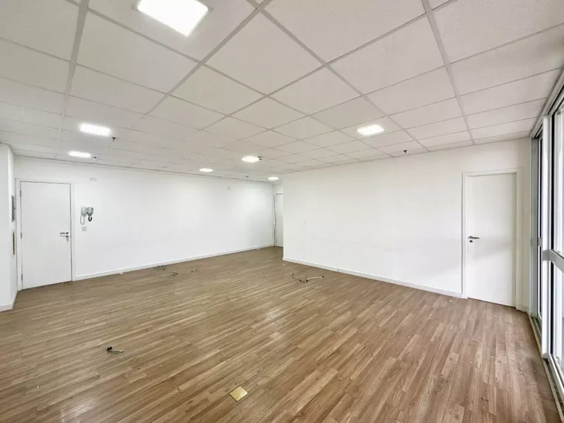 VENDE-SE CONJUNTO COMERCIAL 120M2 – REGIÃO DE EXPANSÃO IMOBILIÁRIA – VALORIZAÇÃO CERTA!! Rua Verbo Divino São Paulo - 
