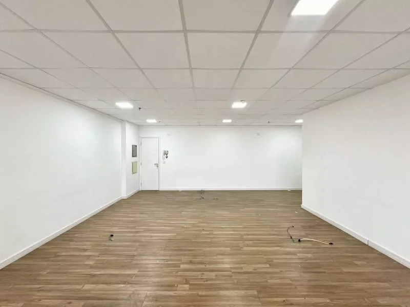 VENDE-SE CONJUNTO COMERCIAL 120M2 – REGIÃO DE EXPANSÃO IMOBILIÁRIA – VALORIZAÇÃO CERTA!! Rua Verbo Divino São Paulo - 