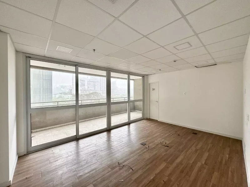 VENDE-SE CONJUNTO COMERCIAL 120M2 – REGIÃO DE EXPANSÃO IMOBILIÁRIA – VALORIZAÇÃO CERTA!! Rua Verbo Divino São Paulo - 