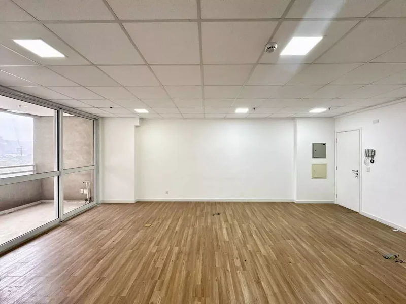 VENDE-SE CONJUNTO COMERCIAL 120M2 – REGIÃO DE EXPANSÃO IMOBILIÁRIA – VALORIZAÇÃO CERTA!! Rua Verbo Divino São Paulo - 