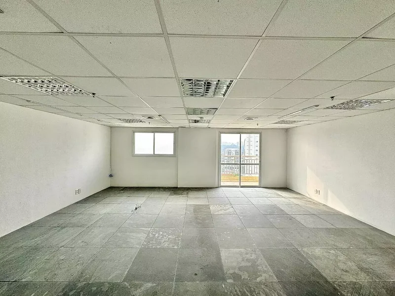 ALUGA-SE CONJUNTO COMERCIAL - 185m2 – 5 VAGAS – EXCELENTE CUSTO BENEFÍCIO Avenida das Nações Unidas São Paulo - 