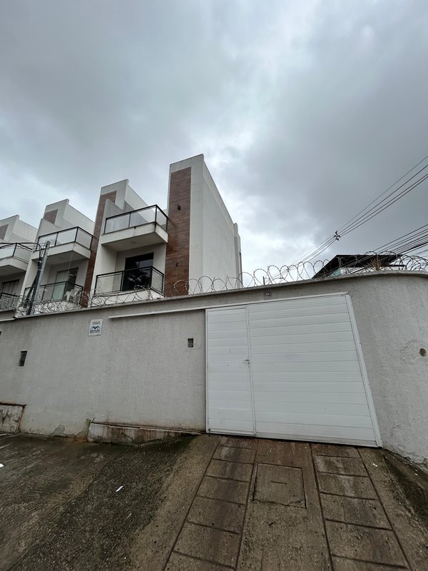 Casa | 3 quartos | Jardim 25 de Agosto Rua Mariz e Barros Duque de Caxias - 