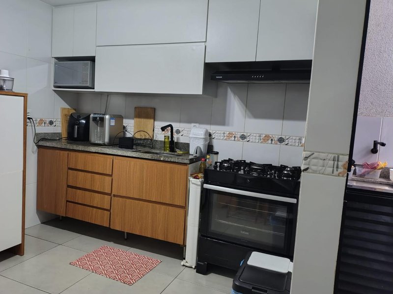 Casa | 3 quartos | Jardim 25 de Agosto Rua Mariz e Barros Duque de Caxias - 