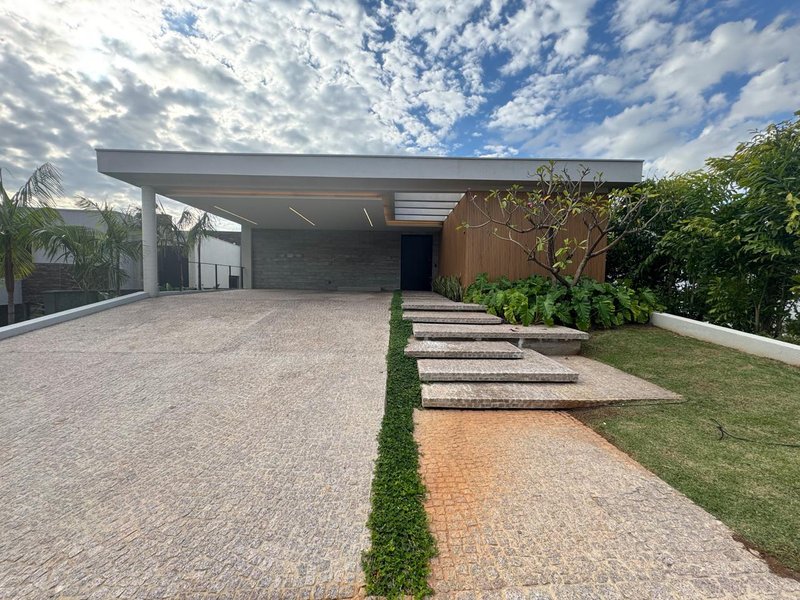 Casa de alto padrão à venda no Residencial Jatibela, Campinas Rua Romilda Aparecida Cruz Campinas - 