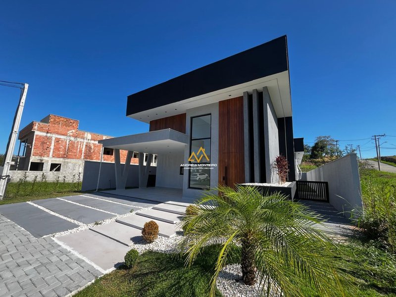 Casa no Condomínio Ubá em Ubatiba 4 quartos, sendo 2 suítes, 186m2, à venda por R$920.000 Rod. Ver.eador Oldemar Guedes Figueiredo Maricá - 