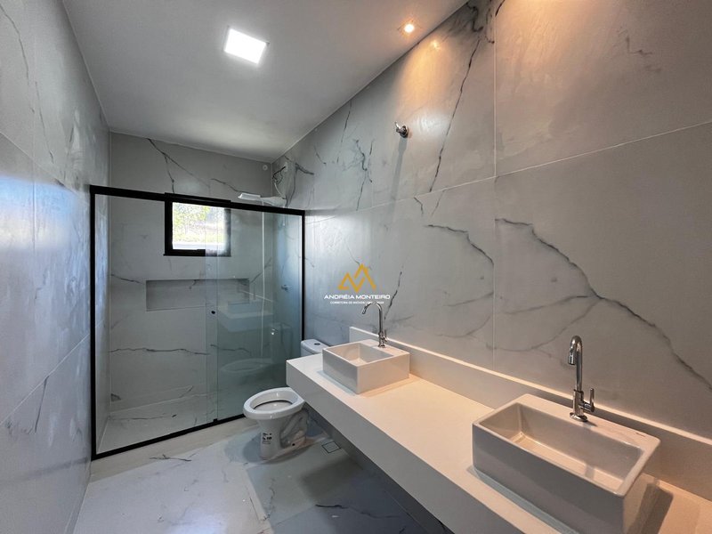 Casa no Condomínio Ubá em Ubatiba 4 quartos, sendo 2 suítes, 186m2, à venda por R$920.000 Rod. Ver.eador Oldemar Guedes Figueiredo Maricá - 