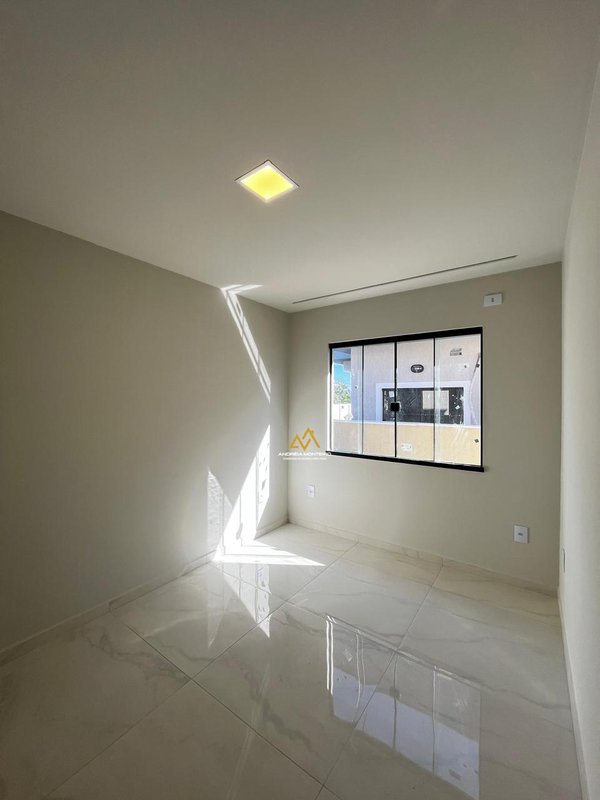 Casa com 3 dormitórios a venda no Condomínio Dom Village -100m2- R$ 580.000,00 Rodovia. Vereador Oldemar Guedes Figueiredo Maricá - 