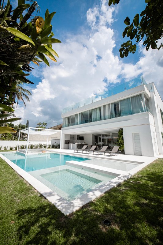 VENDE-SE EXCEPCIONAL Luxury On The Beach NO CONDOMÍNIO MAIS ESPETACULAR DO LITORAL NORTE!! Rua Sebastião Mariano Nepomuceno Caraguatatuba - 