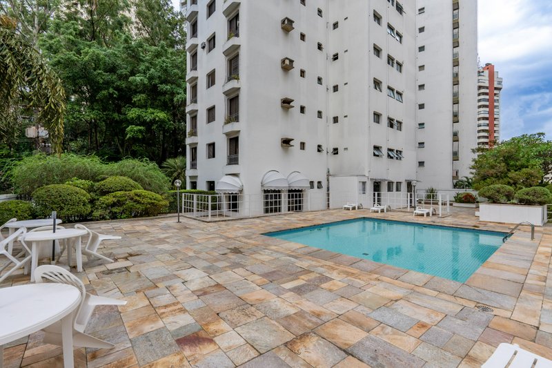 Apartamento 180m² na Vila Andrade 4 dorm 2 suítes 3 vagas Rua Charles Spencer Chaplin São Paulo - 