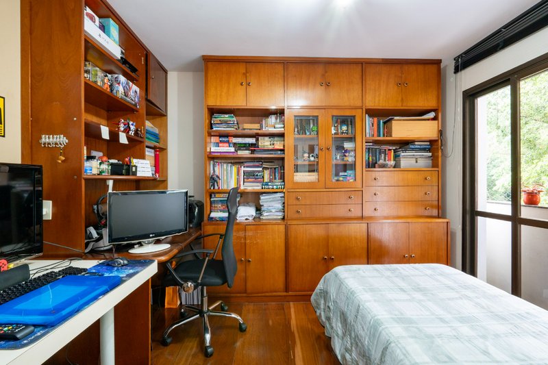Apartamento 180m² na Vila Andrade 4 dorm 2 suítes 3 vagas Rua Charles Spencer Chaplin São Paulo - 
