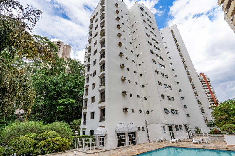 Apartamento 180m² na Vila Andrade 4 dorm 2 suítes 3 vagas Rua Charles Spencer Chaplin São Paulo - 