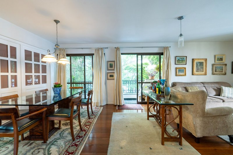 Apartamento 180m² na Vila Andrade 4 dorm 2 suítes 3 vagas Rua Charles Spencer Chaplin São Paulo - 